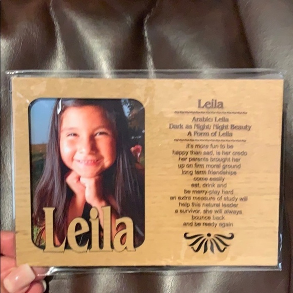 Wood personal picture frame for Leila 7x5” inches